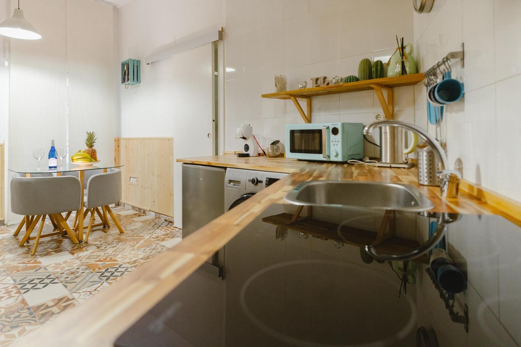 Letsmalaga - Lovely Studio In Malaga Centre Bagian luar foto