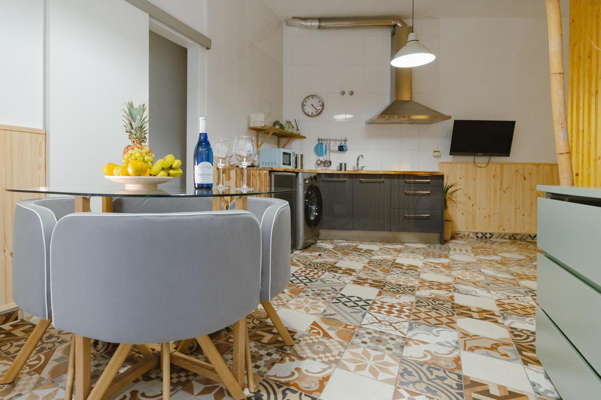 Letsmalaga - Lovely Studio In Malaga Centre Bagian luar foto